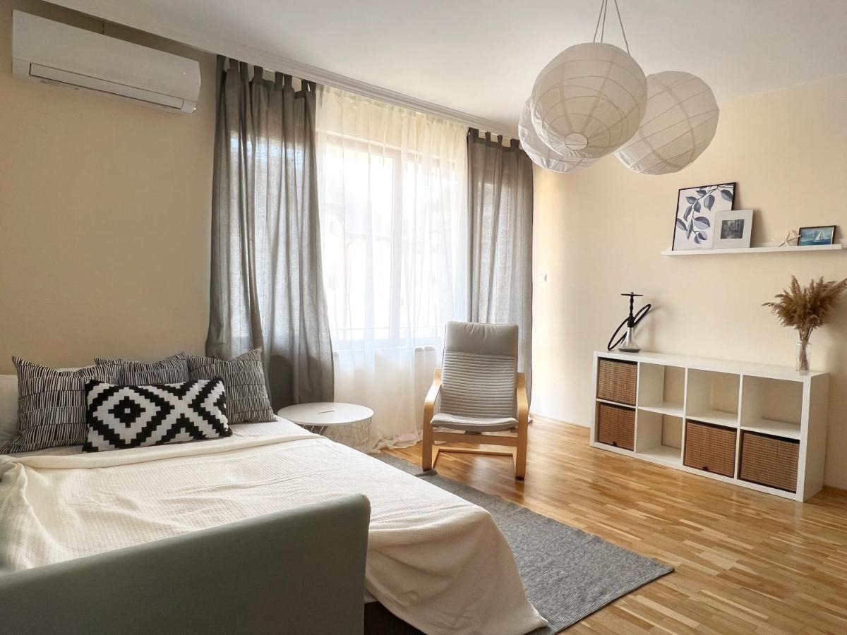 Lovely Apartment With Balcony In Pomorie Old Town By Flat Mаnаger Exterior photo