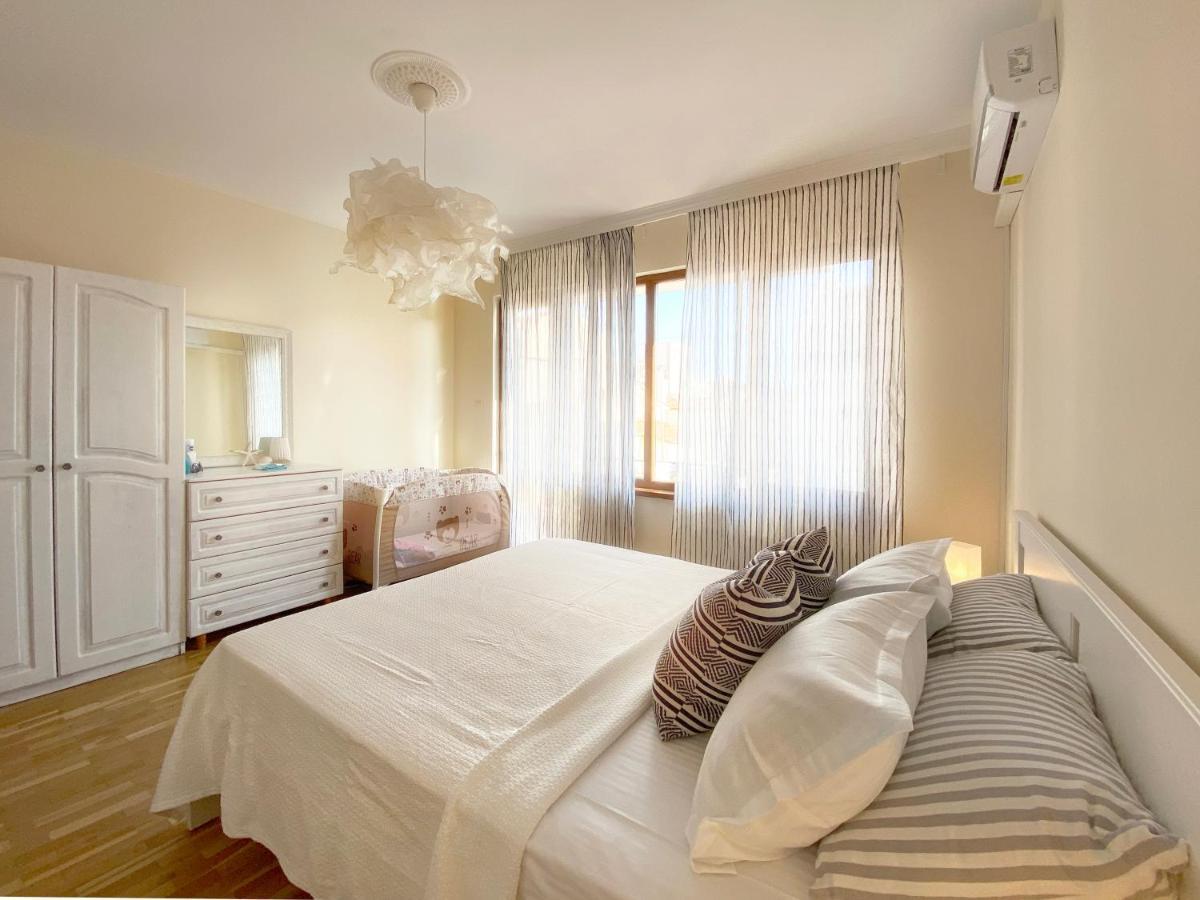 Lovely Apartment With Balcony In Pomorie Old Town By Flat Mаnаger Exterior photo